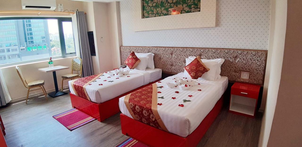 H Plus Hotel Yangon Exterior photo